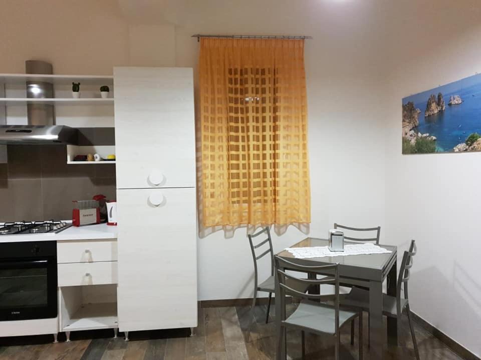 Case Vacanze Nonna Nick كاستيلاّماري ديل غو المظهر الخارجي الصورة