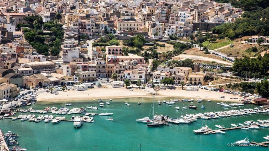 Case Vacanze Nonna Nick كاستيلاّماري ديل غو المظهر الخارجي الصورة